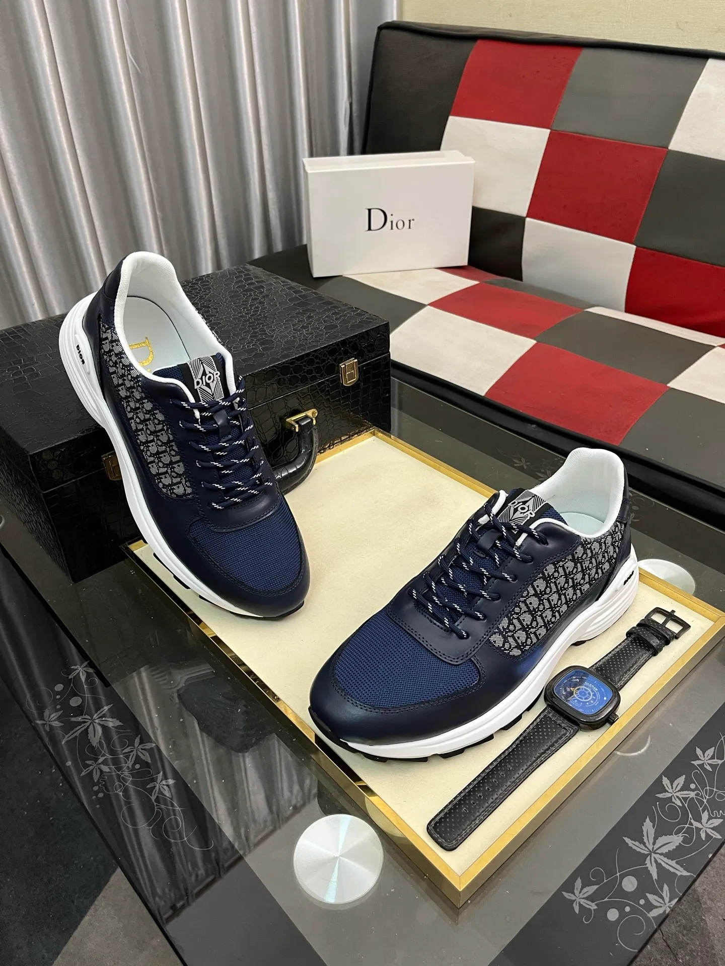 Men's shoes 💰440⌚️⌚️[Dior] The toe is designed to be a bit wider, and the upper foot comfort is perfect. The threads are beautiful, and it fits the pants perfectly. Decorated with various classic details, it is an ideal choice for daily styling. It can be matched with various casual items to create exquisite looks. Fabric: First-layer cowhide/lining sheepskin TPU original outsole Size: 38-444️⃣Colors available